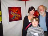 Emmanuelle avec son fils aîné Élouan, et Hubert